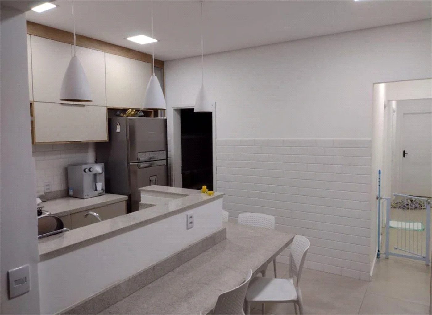 Casa à venda com 2 quartos, sendo 1 suíte,  em Vila Anastácio, São Paulo, SP