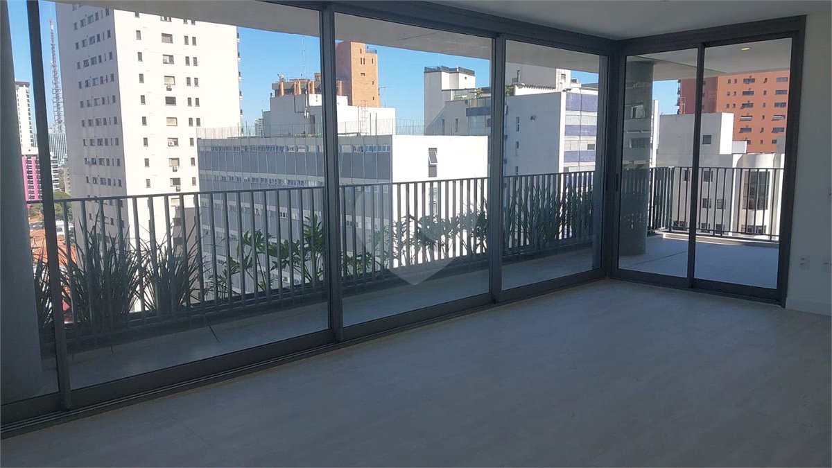 Apartamento à venda com 3 suítes em Consolação, São Paulo, SP