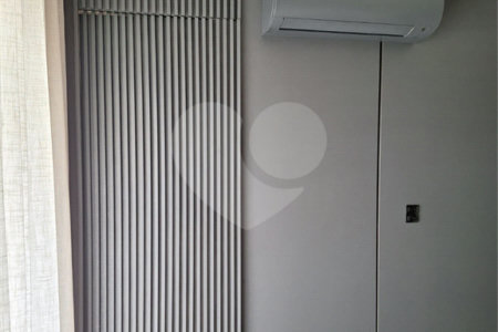 Apartamento à venda com 4 quartos, sendo 2 suítes,  em Vila Anastácio, São Paulo, SP