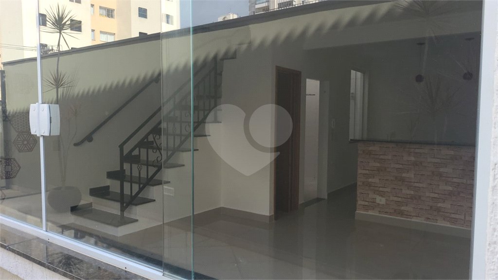 Casa à venda ou para alugar com 2 suítes no condomínio Santa Teresinha, São Paulo - SP