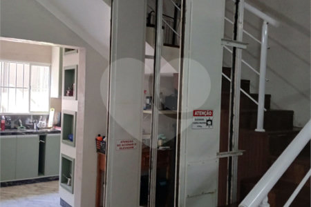 Sobrado à venda com 3 quartos, sendo 1 suíte,  em Villa Di Cesar, Mogi das Cruzes, SP
