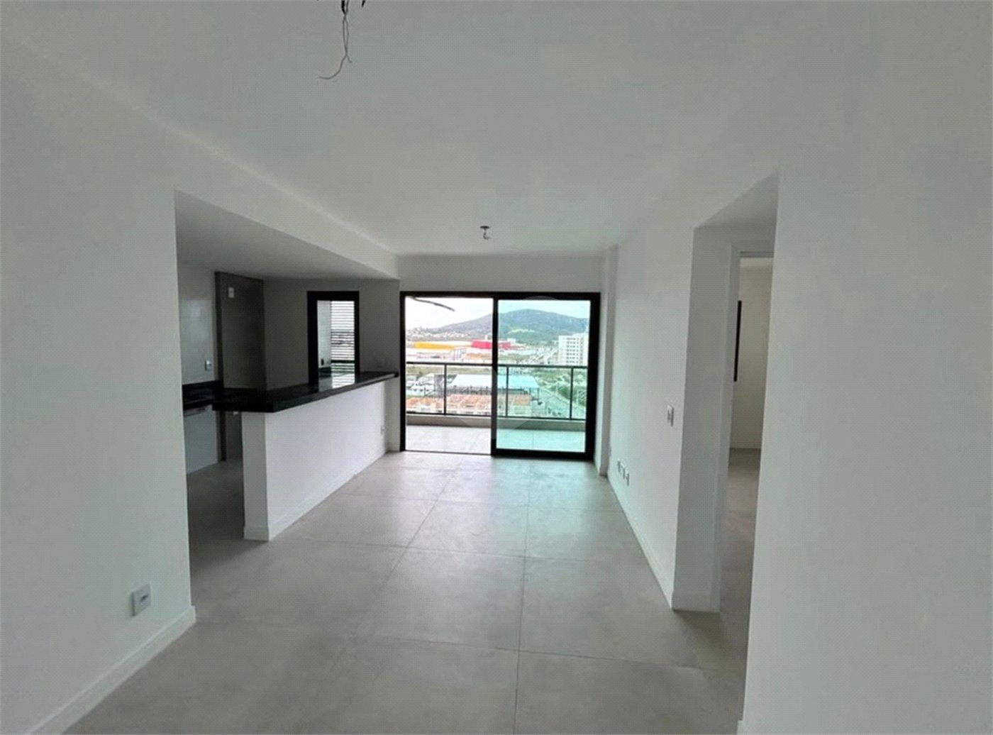 Apartamento à venda com 2 quartos, sendo 1 suíte, em Nova São Pedro, São Pedro da Aldeia, RJ