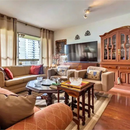 Apartamento à venda com 3 quartos, sendo 1 suíte, em Vila Andrade, São Paulo, SP