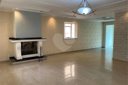 Casa à venda com 4 quartos, sendo 3 suítes, no condomínio Villas Nova Tatuapé I, São Paulo - SP