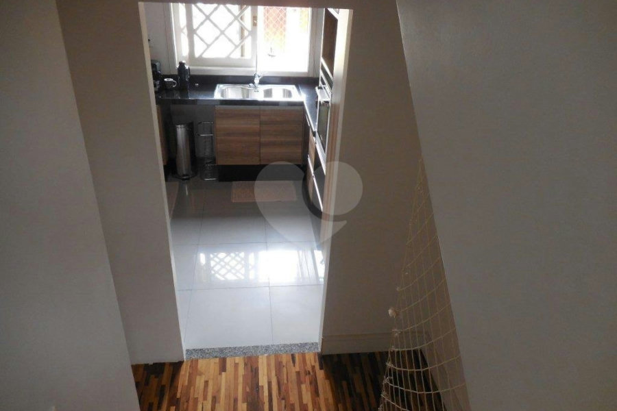 Casa à venda com 3 quartos, sendo 1 suíte, no condomínio Residencial Morada do Horto, São Paulo - SP
