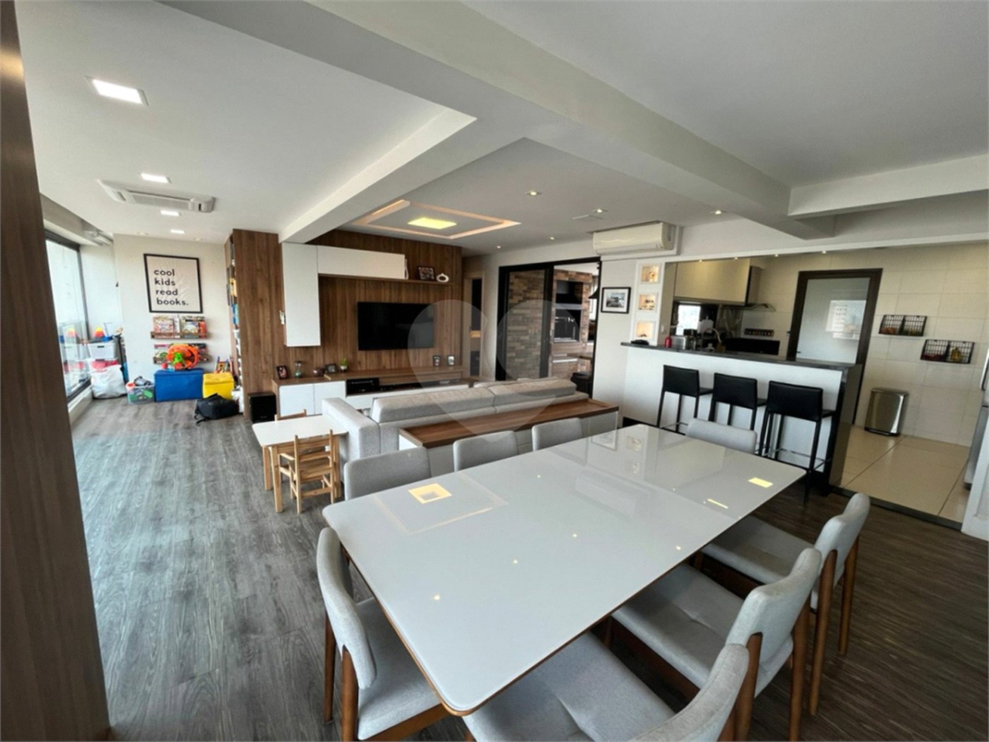 Apartamento à venda com 3 suítes em Campo Belo, São Paulo, SP