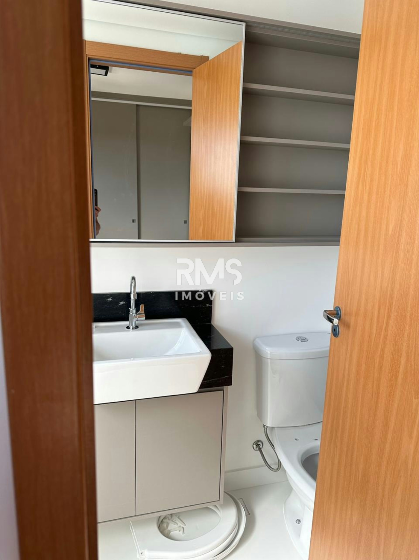 Apartamento à venda ou para alugar com 2 quartos, sendo 1 suíte,  em Itu Novo Centro, Itu, SP