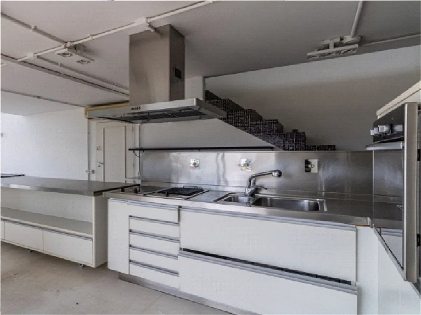 Duplex à venda ou para alugar com 1 suíte em Vila Madalena, São Paulo, SP