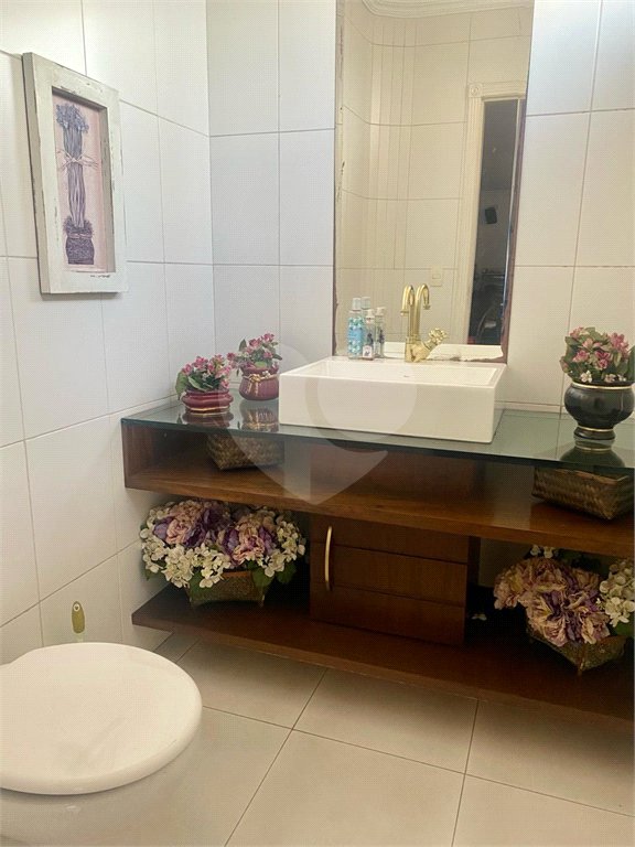 Casa à venda com 4 quartos, sendo 3 suítes, em Jardim Maia, Guarulhos, SP