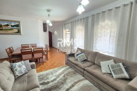Casa à venda com 4 quartos, sendo 1 suíte,  em Villarejo Sopé da Serra (Vilarejo), Cabreúva, SP