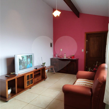 Casa à venda com 3 quartos, sendo 1 suíte, em Vila Santa Helena, Atibaia, SP