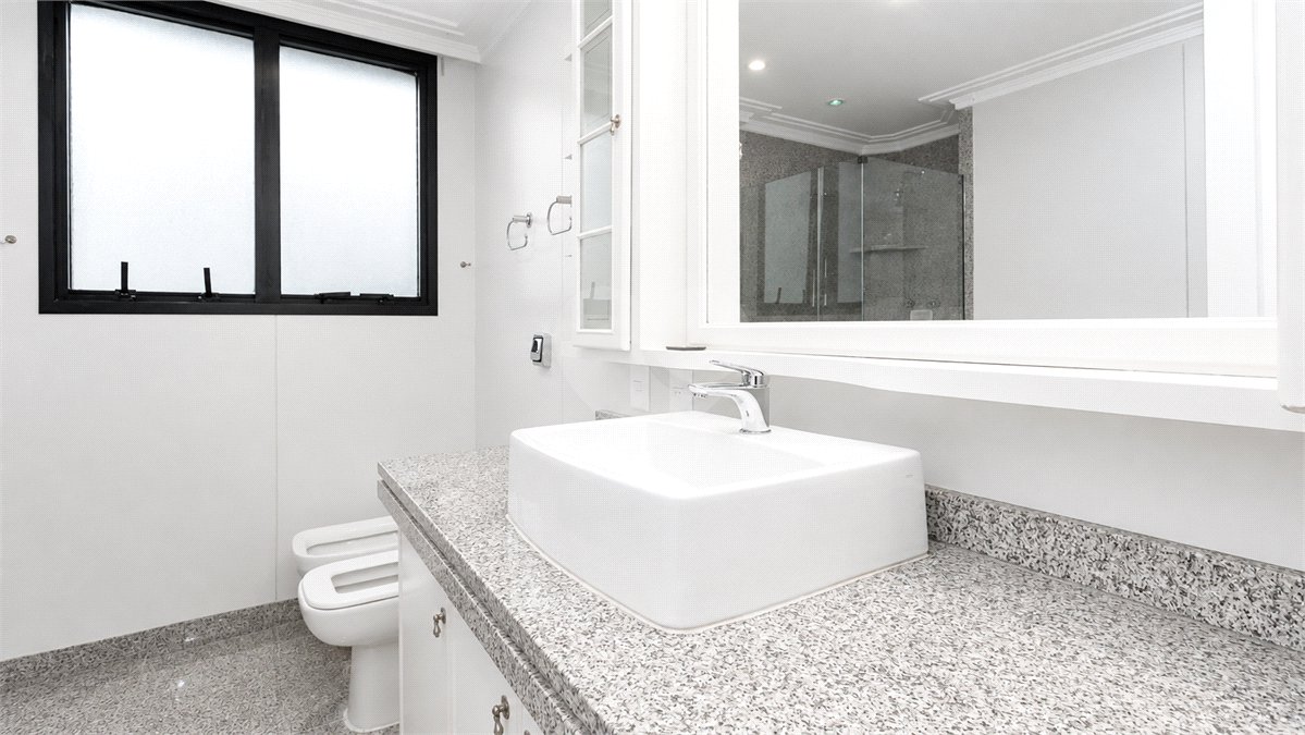 Apartamento à venda com 4 quartos, sendo 2 suítes,  em Brooklin Paulista, São Paulo, SP