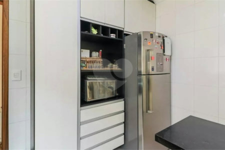 Sobrado à venda com 3 quartos, sendo 1 suíte, em Jardim Centenário, São Paulo, SP