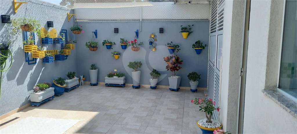 Casa à venda com 3 quartos, sendo 1 suíte, no condomínio Caruatinga, Atibaia - SP