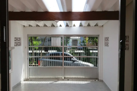 Casa com 125m² , 2 dormitórios , 2 vagas , à venda no Jardim Las Vegas em Santo André.