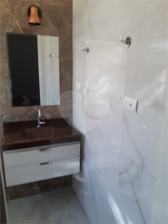 CASA A VENDA NO BAIRRO JARDIM ALVORADA COM 3 DORMITORIOS, 1 SUITE, 3 VAGAS, METRAGEM 250M², Sjc