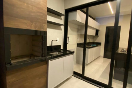 Casa à venda com 3 quartos, sendo 1 suíte, no condomínio Terras da Estancia, Paulínia- SP