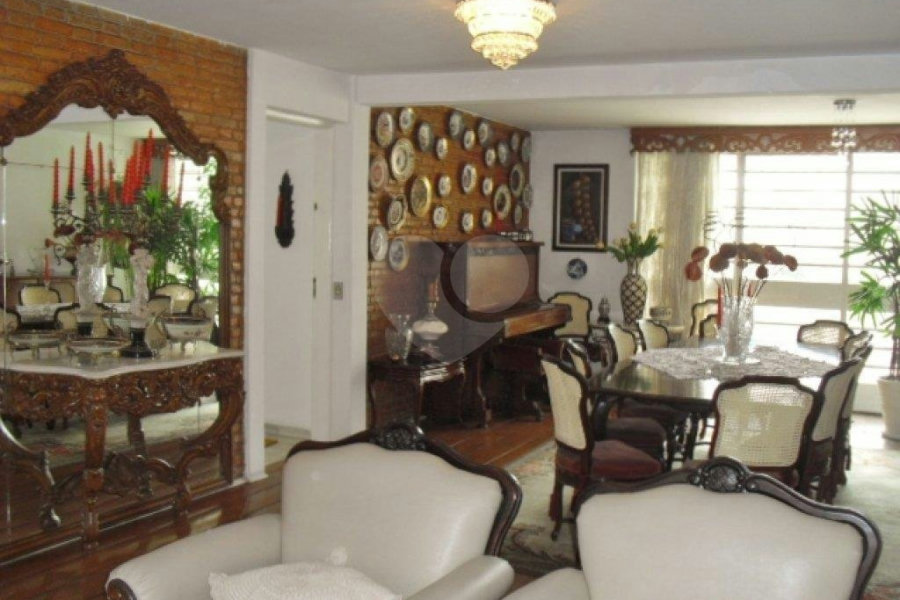 Sobrado à venda com 4 quartos, sendo 1 suíte, em Jardim São Paulo(zona Norte), São Paulo, SP