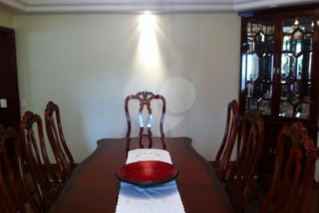 Apartamento à venda com 4 suítes em Real Parque, São Paulo, SP