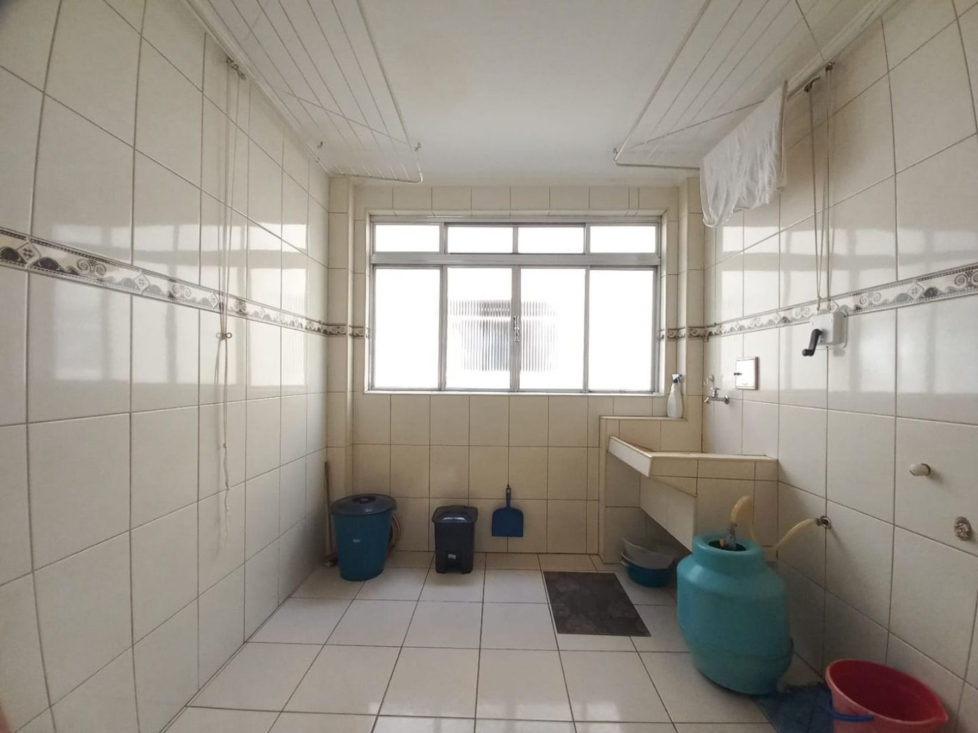 Belíssimo Apartamento de Frente, 3 Quartos, com Garagem Fechada, à Venda no Marapé – Santos/SP