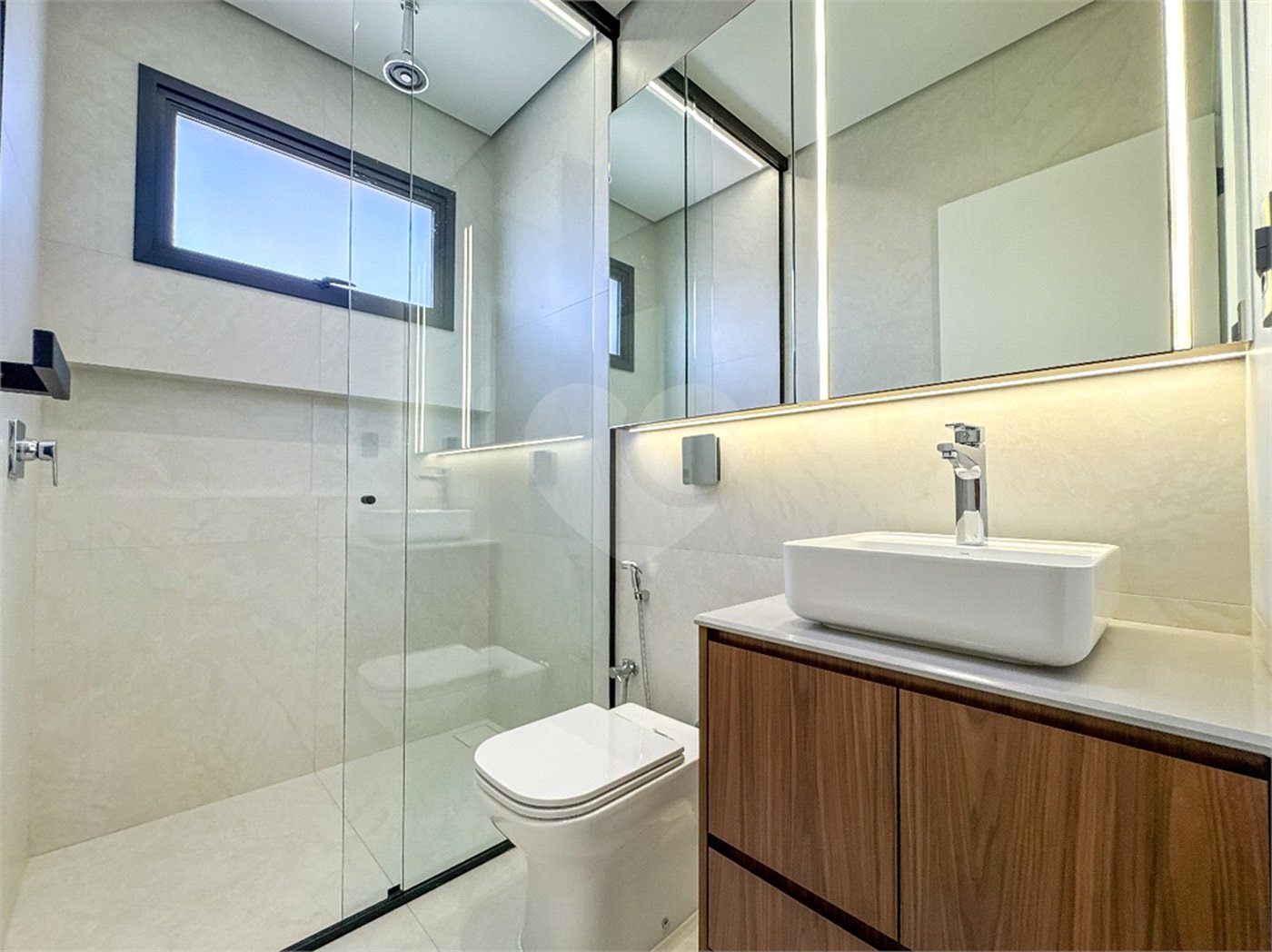 Casa à venda com 3 suítes no condomínio Villa dos Pinheiros, Indaiatuba - SP