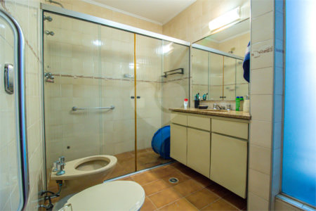 Casa à venda com 3 quartos, sendo 1 suíte, em Alto da Boa Vista, São Paulo, SP
