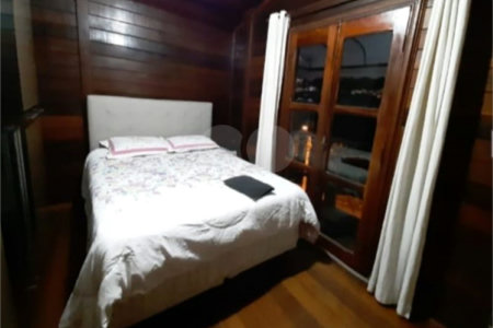 Sobrado à venda com 3 quartos, sendo 1 suíte,  no Centro, Vinhedo, SP