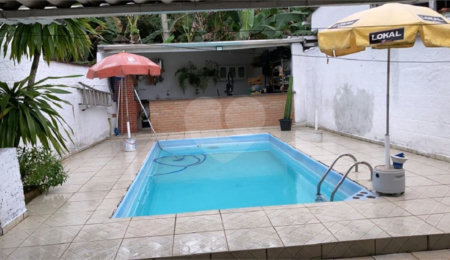 Casa à venda com 3 quartos em Morro do Algodão, Caraguatatuba, SP