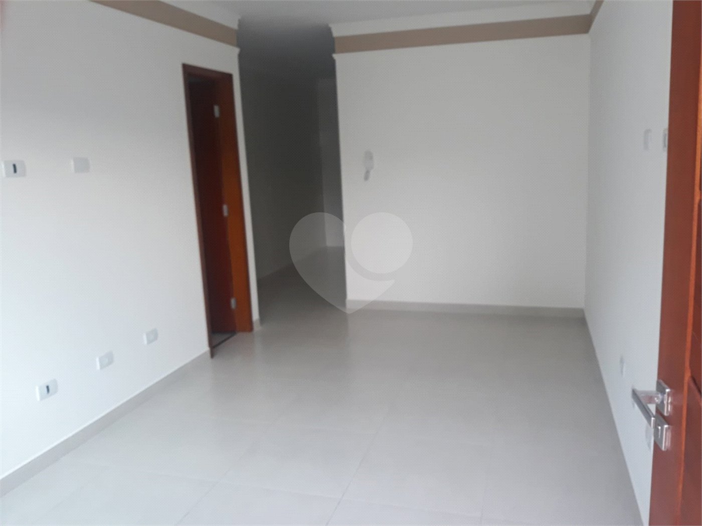 Casa à venda com 2 suítes no condomínio Casa de Pedra, São Paulo - SP