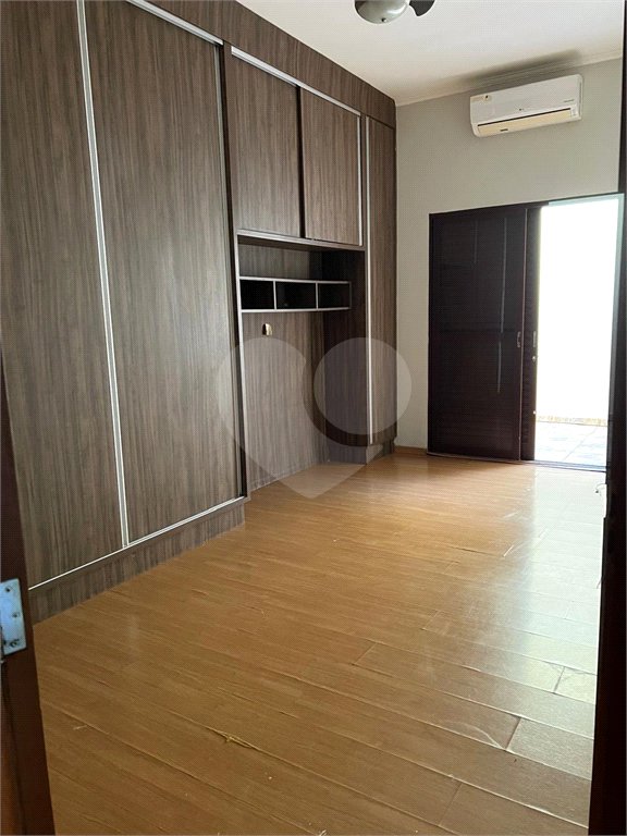 Casa à venda com 3 quartos, sendo 1 suíte, em Ipê, Três Lagoas, MS