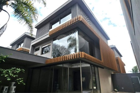 Casa à venda com 4 suítes no condomínio Plm 875, São Paulo - SP