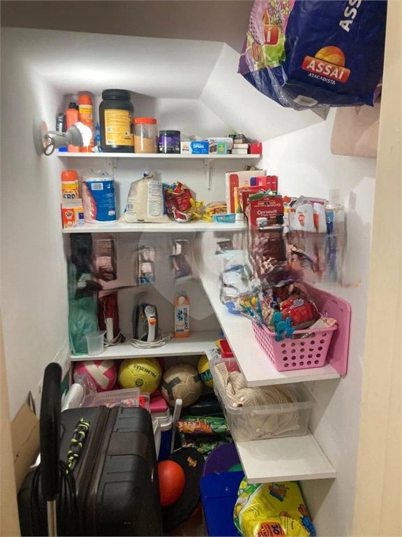 Casa à venda com 3 quartos, sendo 1 suíte, no condomínio Villa Sorrentina, São Paulo - SP