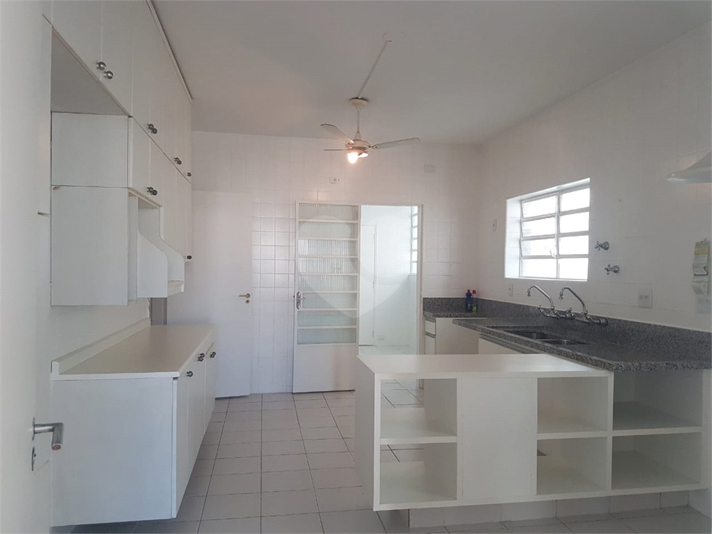 Apartamento à venda com 3 quartos, sendo 1 suíte, em Jardim Paulista, São Paulo, SP