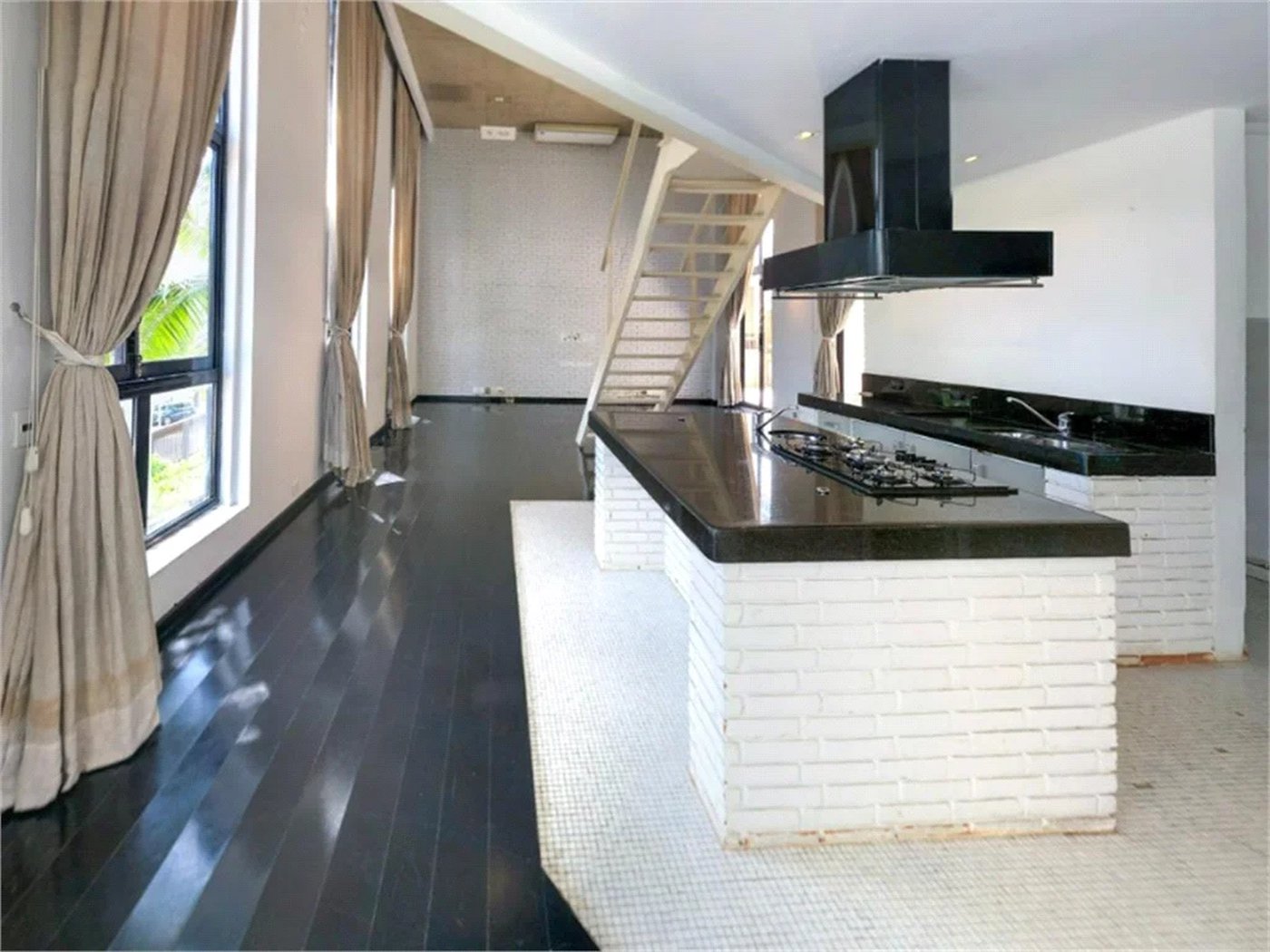 Apartamento à venda com 1 suíte em Vila Andrade, São Paulo, SP
