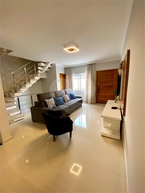 Casa à venda com 3 suítes no condomínio Belle Villle, São Paulo - SP