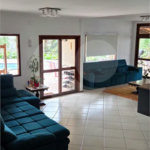 Sobrado à venda com 5 quartos, sendo 3 suítes, em Roseira, Mairiporã, SP