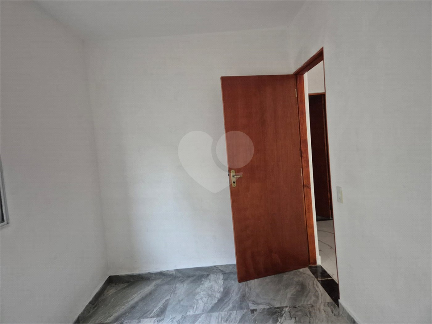 Casa à venda com 2 quartos em Vila Santa Helena, Atibaia, SP