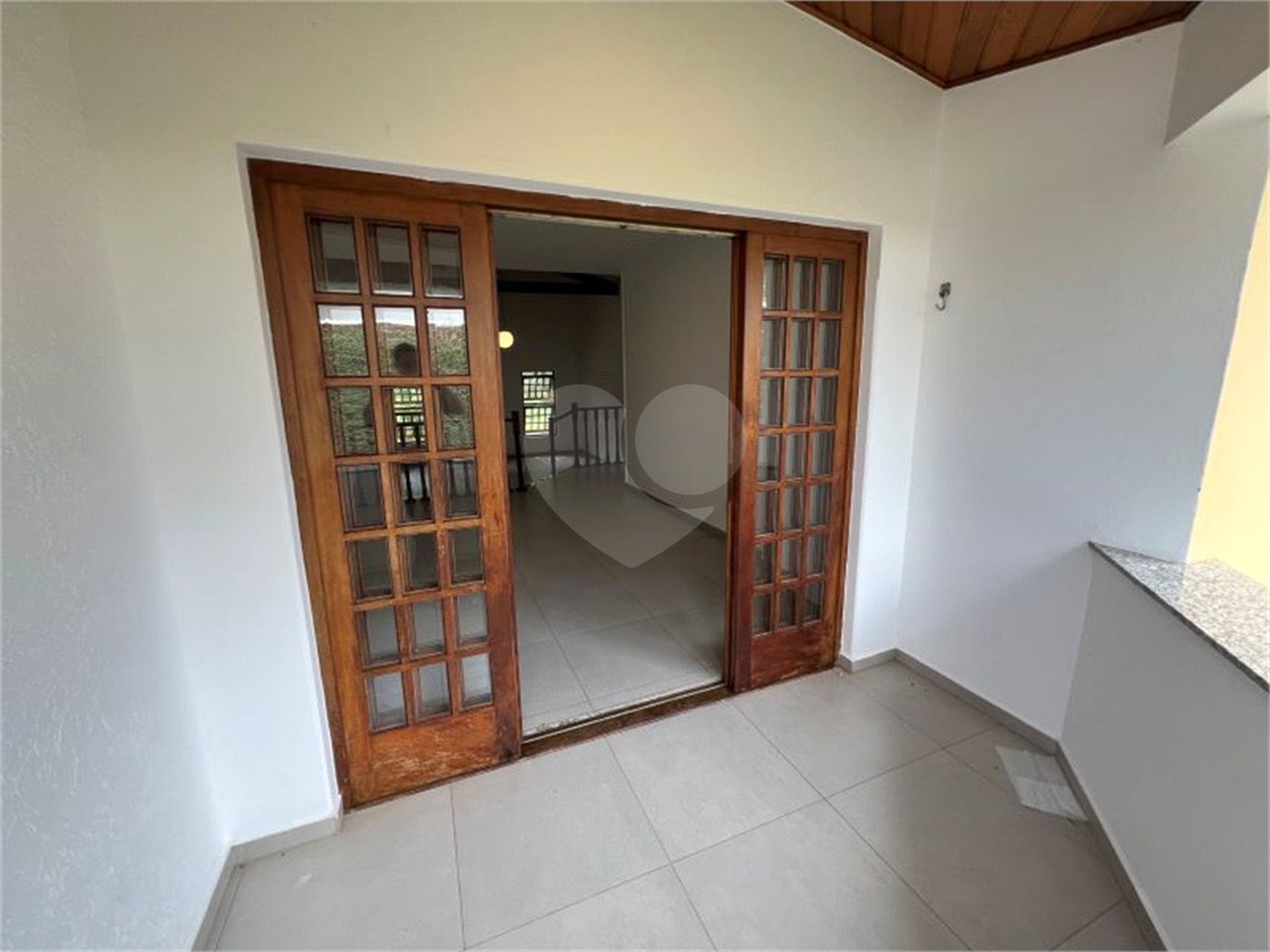 Casa à venda ou para alugar com 4 quartos, sendo 3 suítes, no condomínio Estância Marambaia, Vinhedo - SP