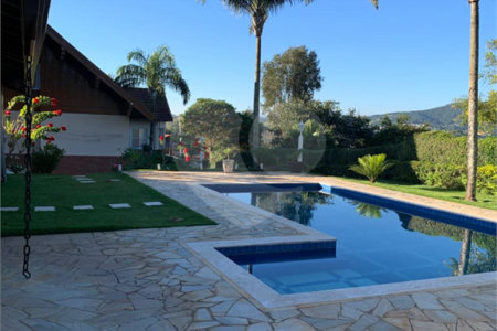 Casa Térrea à venda com 3 quartos, sendo 1 suíte, em Alpes D'ouro, Bom Jesus dos Perdões, SP