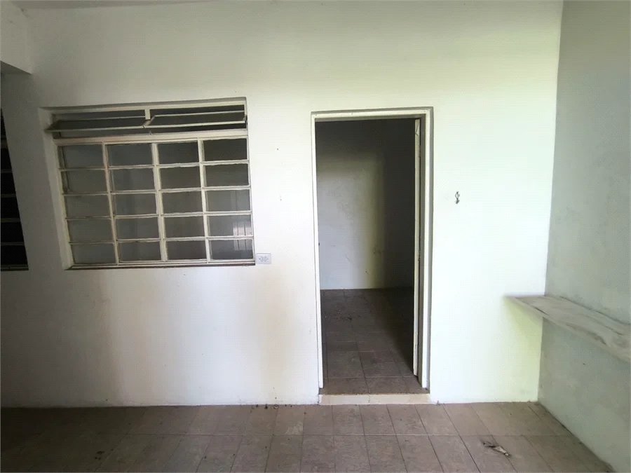 Casa à venda com 3 quartos em Jardim das Esmeraldas, São Paulo, SP