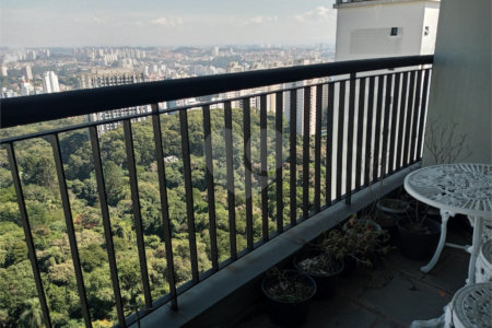 Apartamento à venda com 3 suítes em Vila Suzana, São Paulo, SP