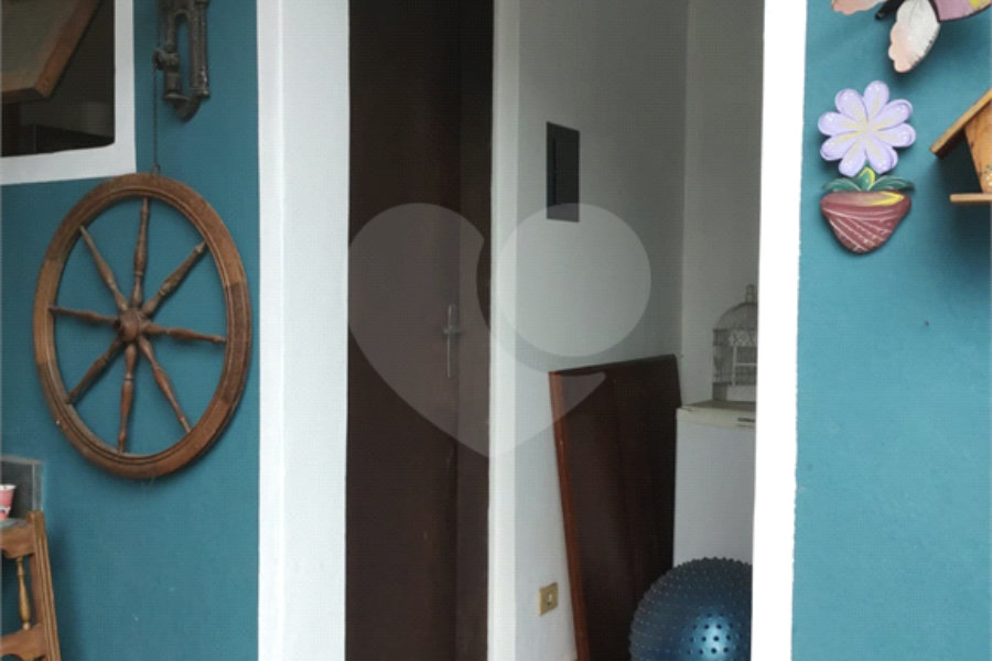 Sobrado à venda com 4 quartos, sendo 1 suíte, em Horto, São Paulo, SP