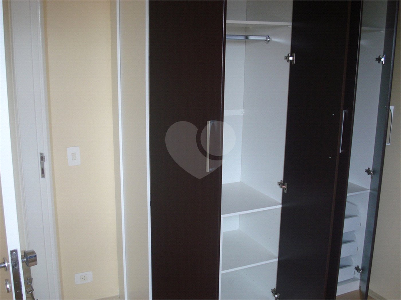 Apartamento à venda com 3 quartos, sendo 1 suíte,  em Sacomã, São Paulo, SP