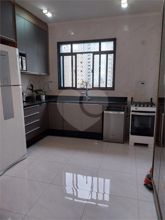 Apartamento à venda com 4 quartos, sendo 1 suíte,  em Vila Ipojuca, São Paulo, SP
