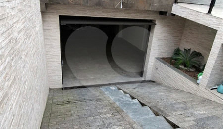 Sobrado à venda com 3 quartos, sendo 1 suíte,  em Vila Constança, São Paulo, SP