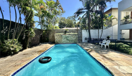 Casa à venda com 5 quartos, sendo 4 suítes,  em Parque dos Príncipes, São Paulo, SP