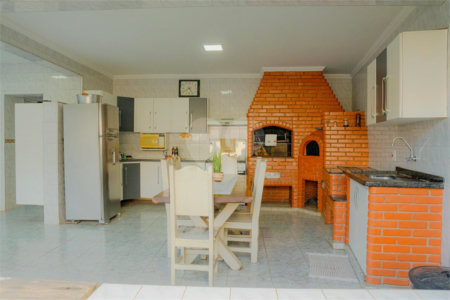 Casa à venda com 4 quartos, sendo 1 suíte, em Jardim Planalto, Salto, SP
