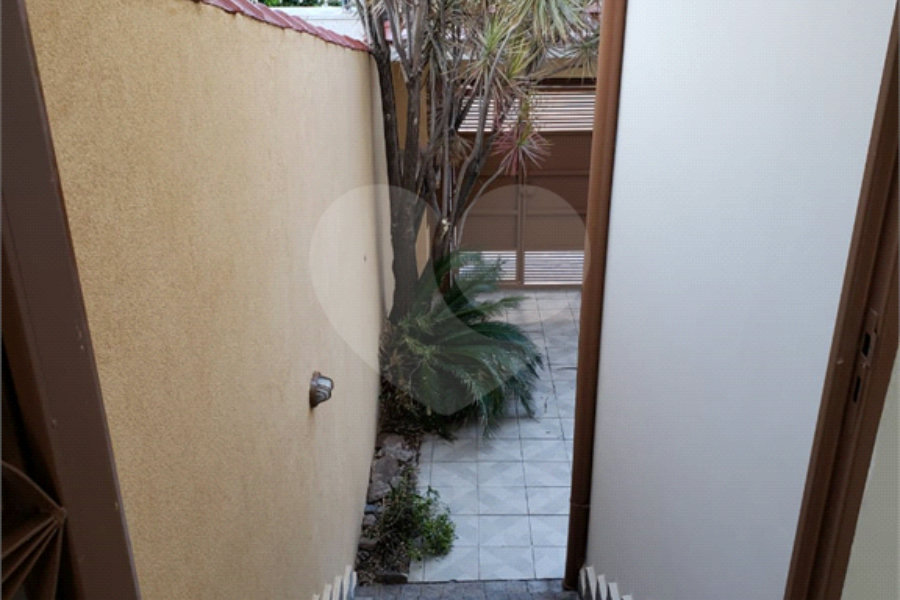 Sobrado à venda com 3 quartos, sendo 1 suíte, em Parque Peruche, São Paulo, SP