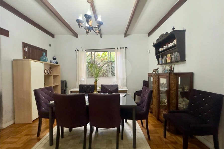 Casa à venda com 3 quartos em Horto, São Paulo, SP