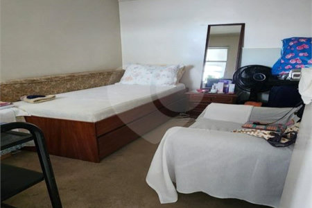 Apartamento à venda com 3 quartos, sendo 1 suíte, em Jardim Paulista, São Paulo, SP